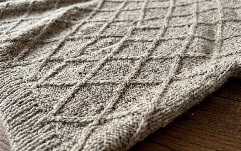 Great Curves Poncho Free Knitting Pattern + Video - Knitting Pattern