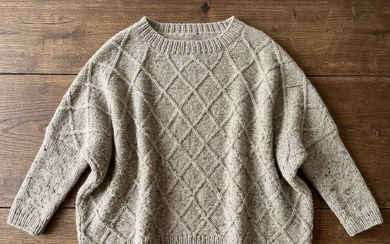 Poncho häkeln: Kostenlose Anleitung für geschwungene Formen